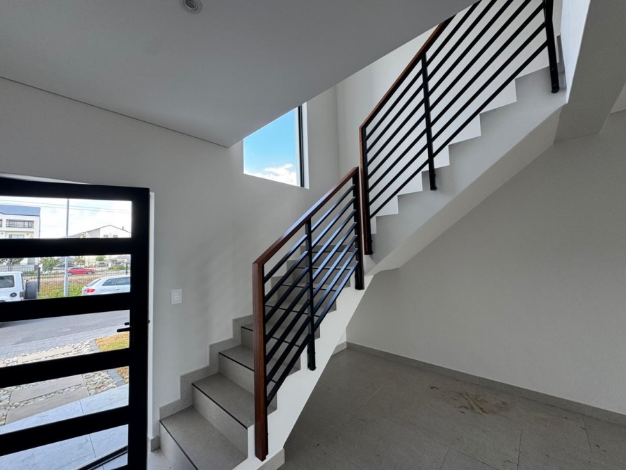 4 Bedroom Property for Sale in Sandown Western Cape